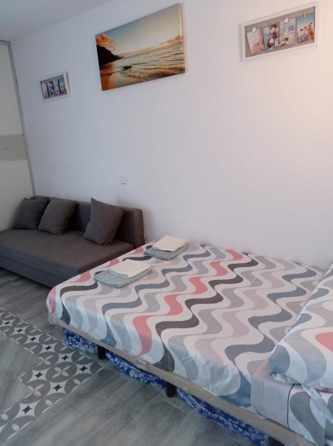 شقة Benal Beach Paradise بينالماذينا المظهر الخارجي الصورة